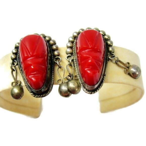 Red Carved Tribal Aztec Face Vintage Sterling Silver Screw Back Earrings Patina - Picture 3 of 9